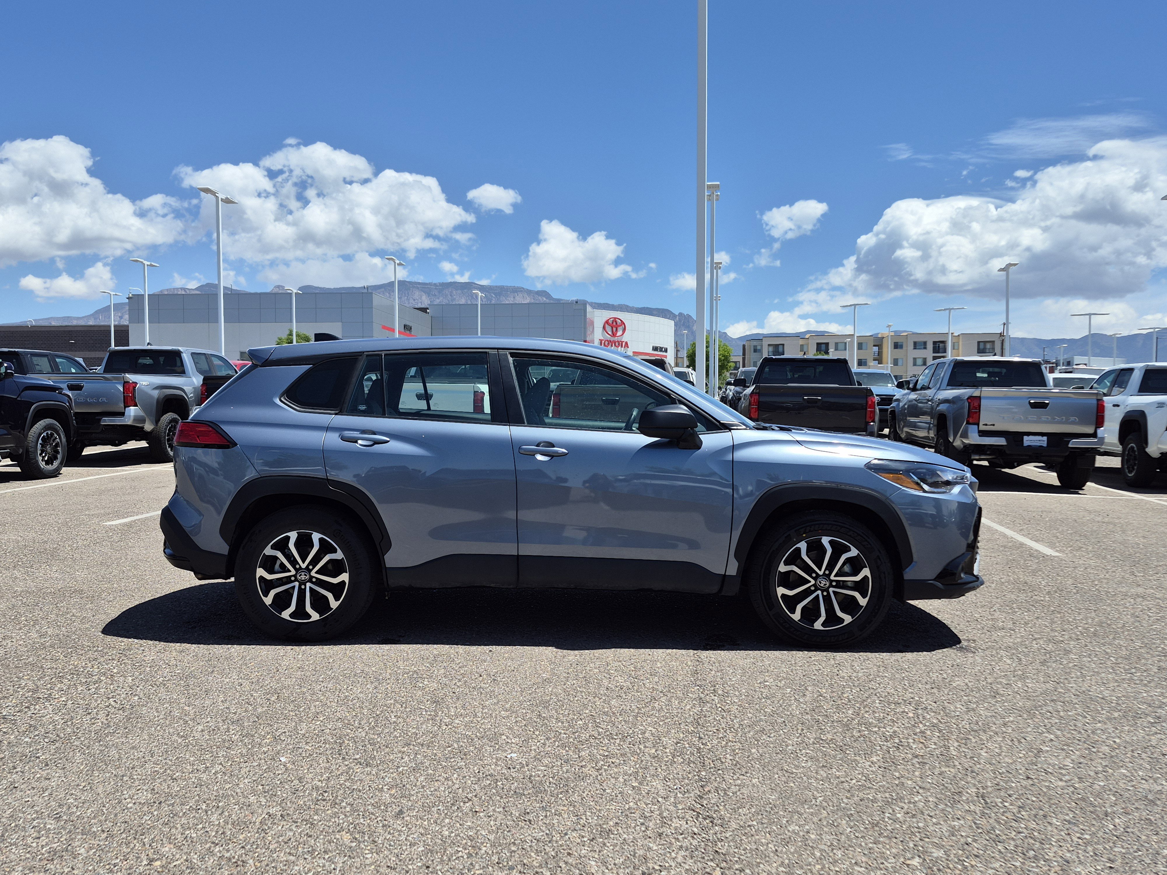 Used 2025 Toyota Corolla Cross AWD Hybrid image 6