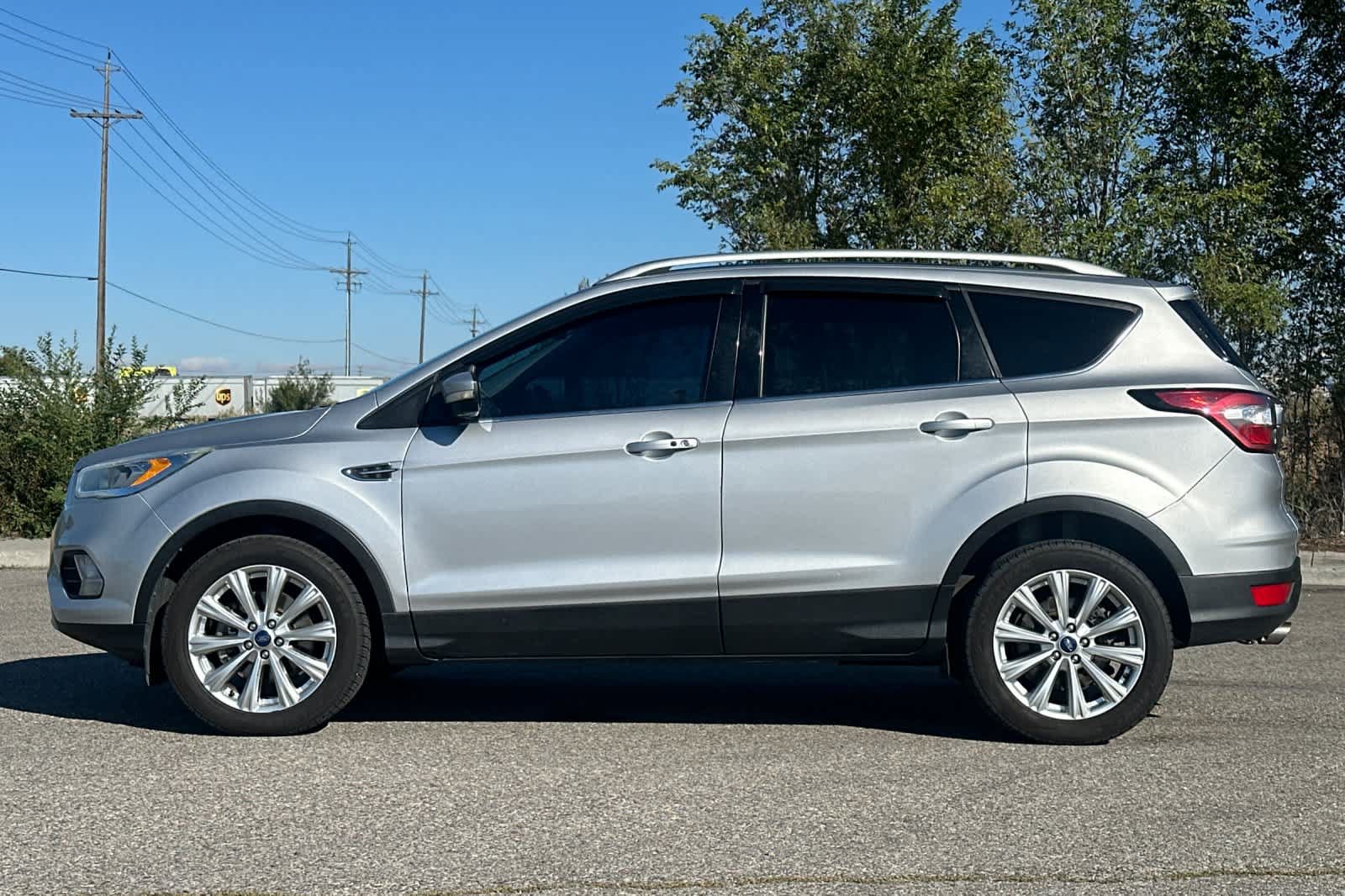 Used 2017 Ford Escape Titanium AWD/4WD image 5