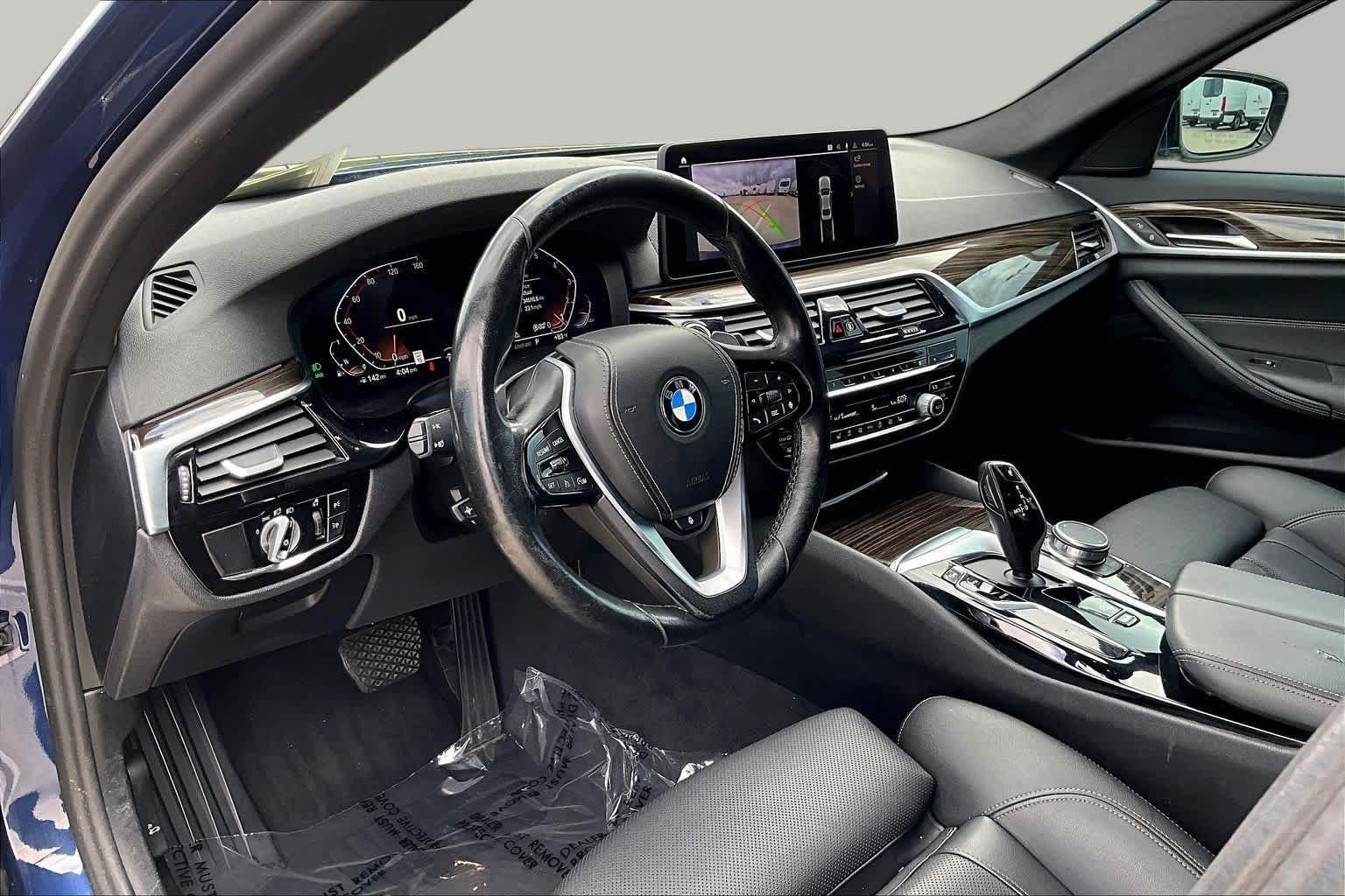 Used 2023 BMW 530i w/ Convenience Package RWD image 16