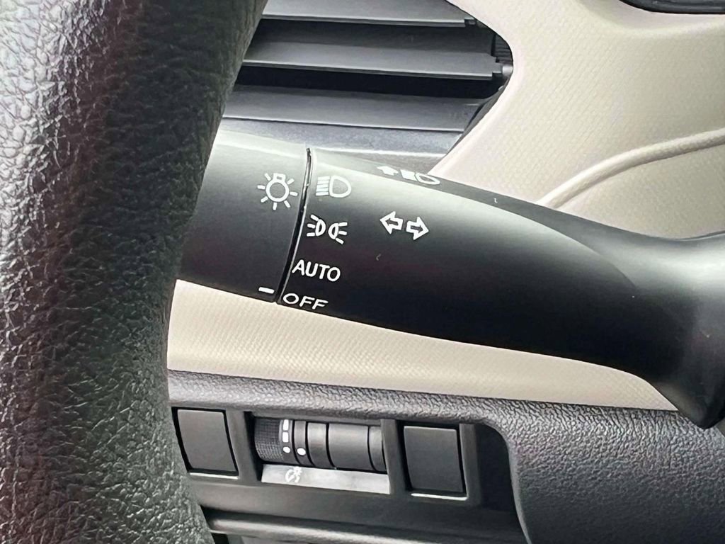 Certified 2025 Subaru Forester AWD/4WD image 18