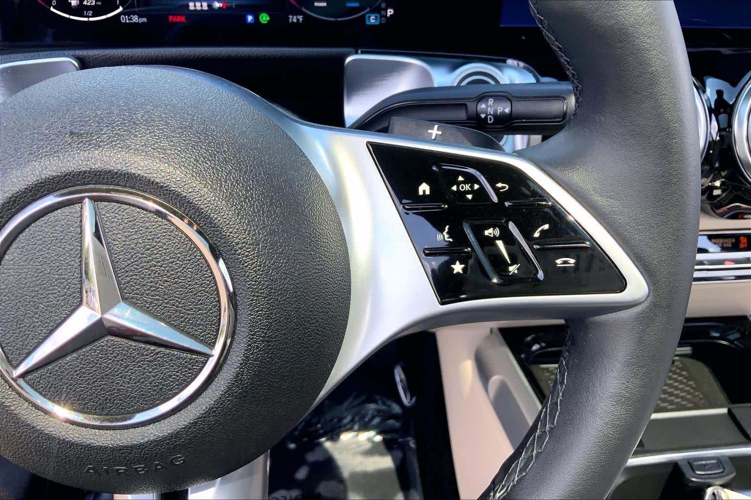 Used 2024 Mercedes-Benz GLB 250 4MATIC image 25