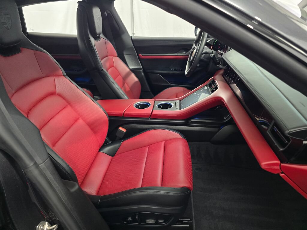 Certified 2025 Porsche Taycan 4S AWD/4WD image 28