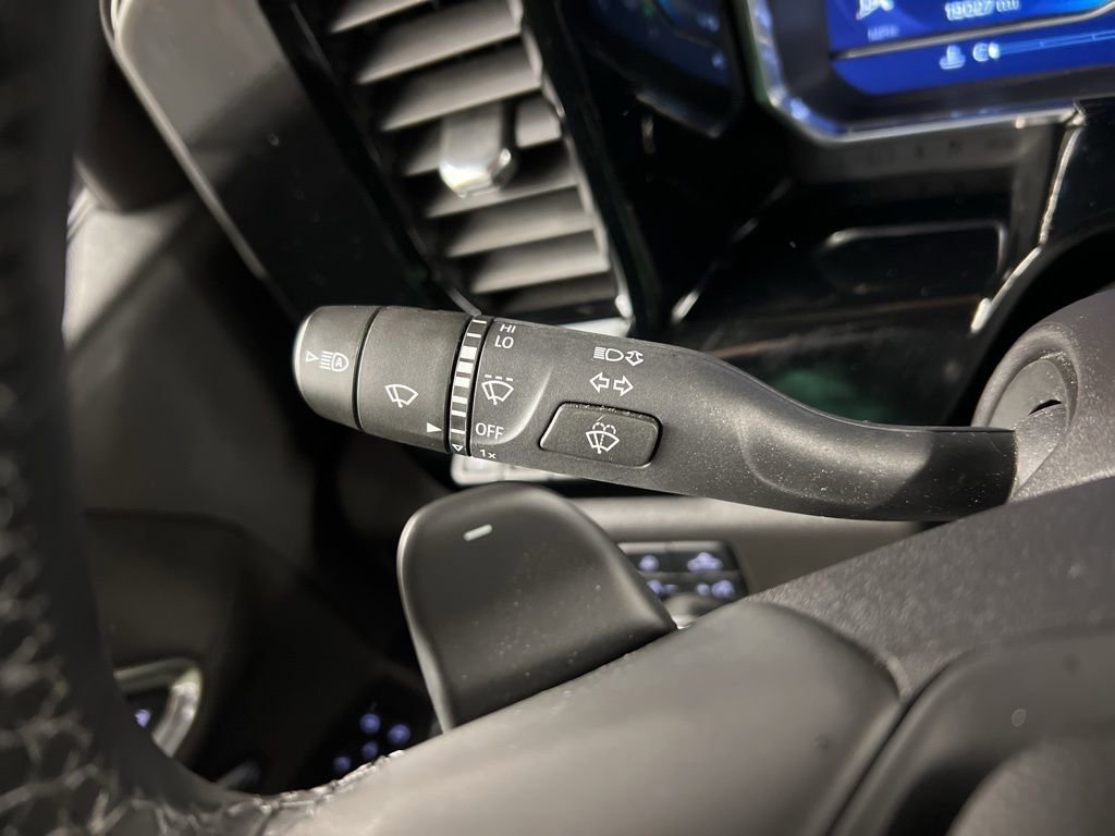 Used 2024 Chevrolet Silverado 1500 High Country w/ High Country Premium Package image 19