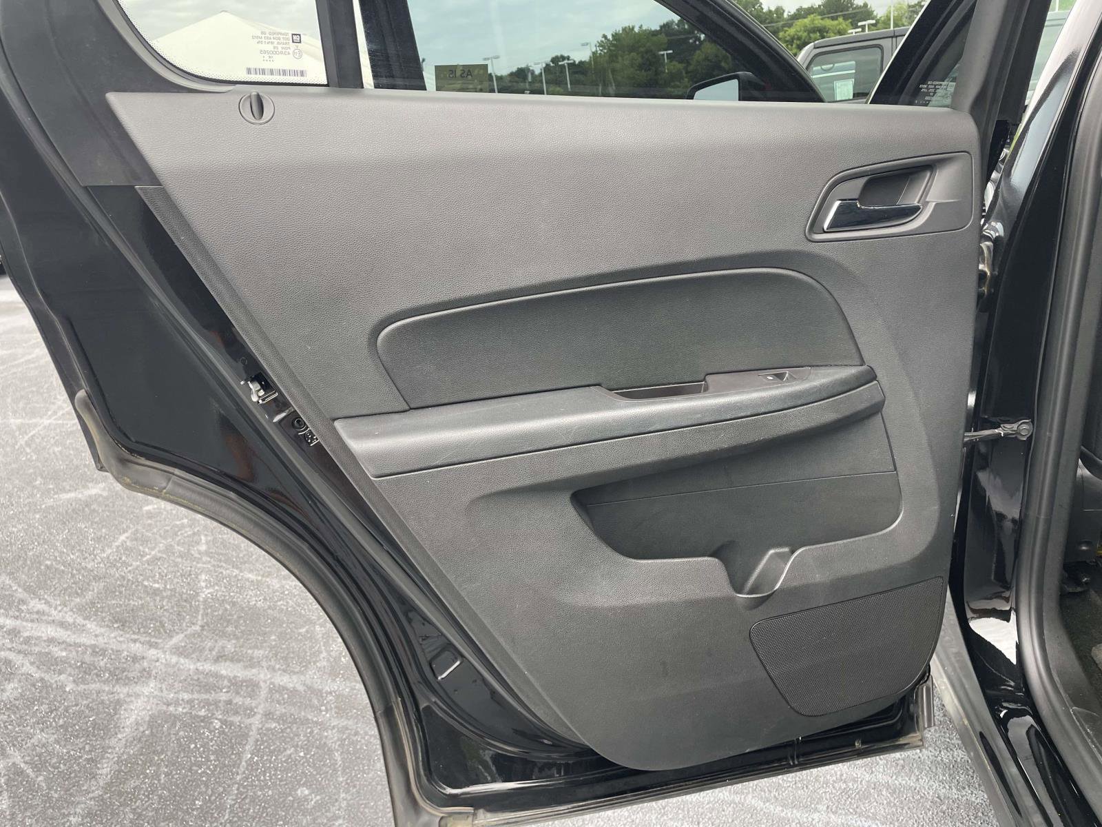 Used 2017 Chevrolet Equinox LT w/ Convenience Package FWD image 11