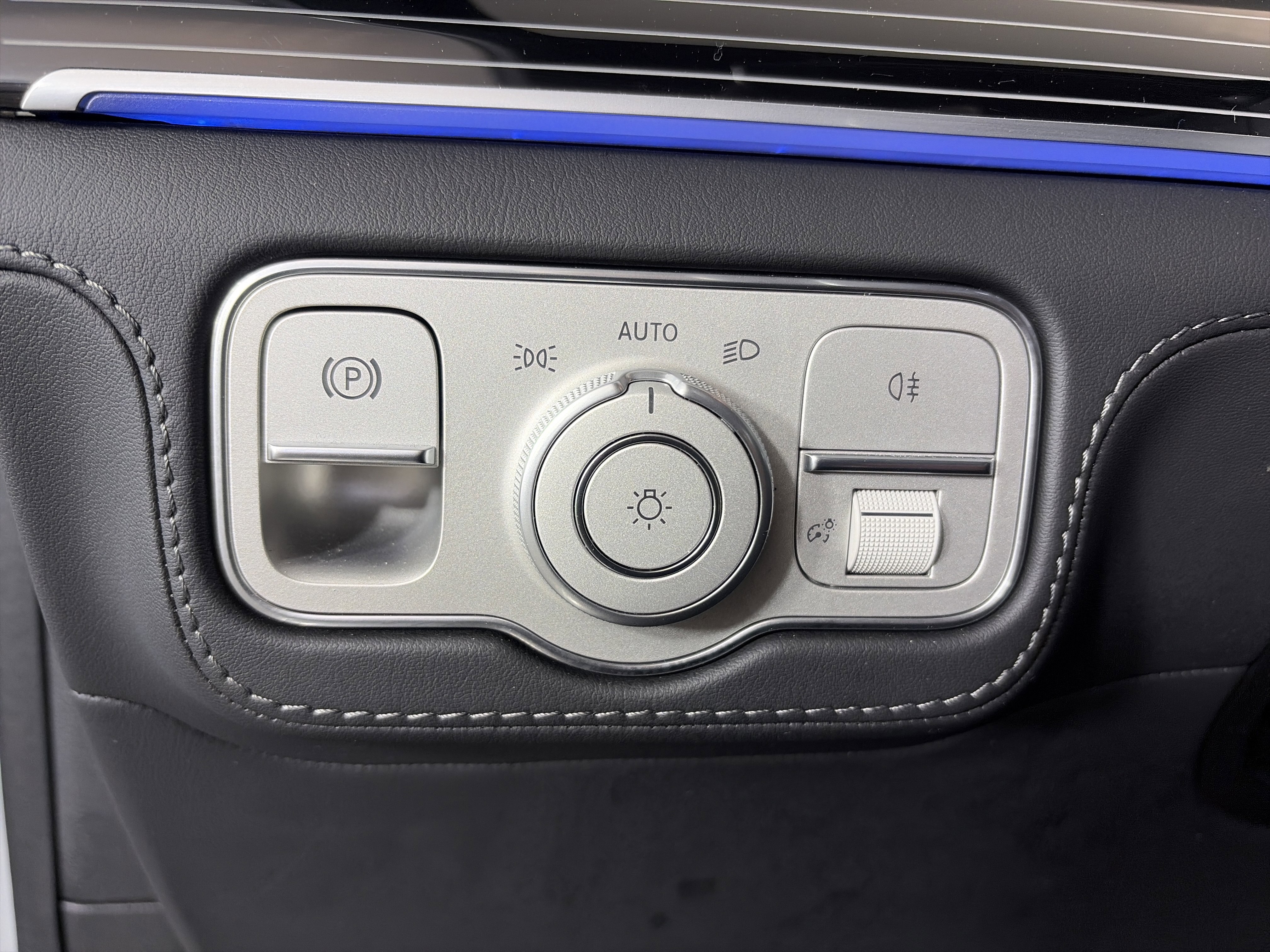 Certified 2024 Mercedes-Benz GLE 53 AMG 4MATIC image 37