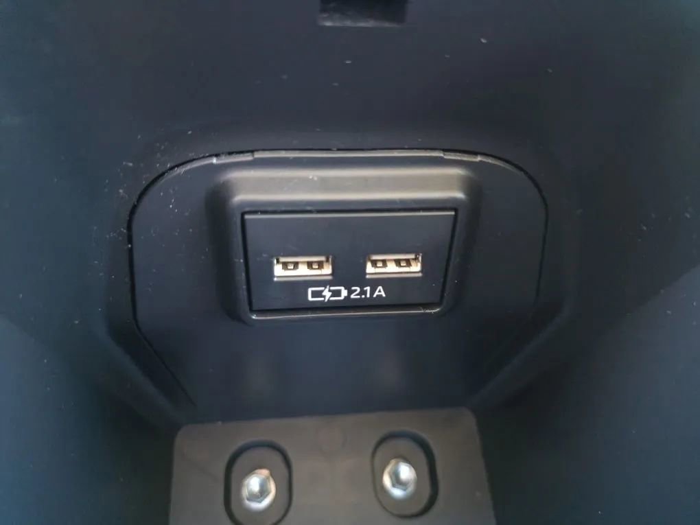 Used 2021 Toyota RAV4 XLE image 35