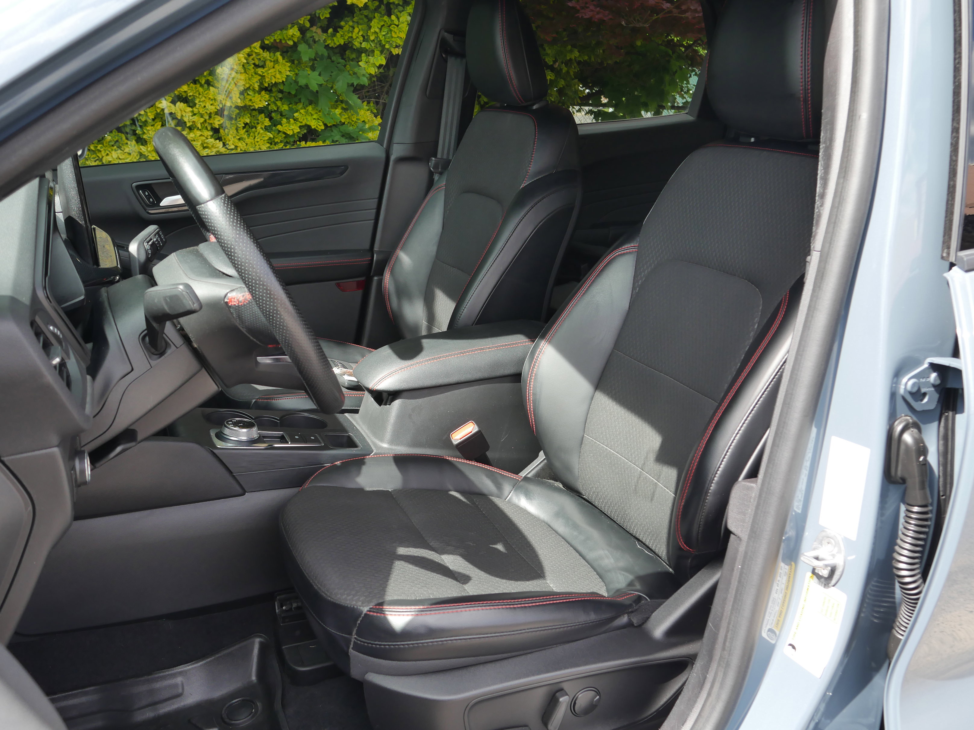 Certified 2023 Ford Escape ST-Line Select w/ Tech Pack #2 AWD/4WD image 32