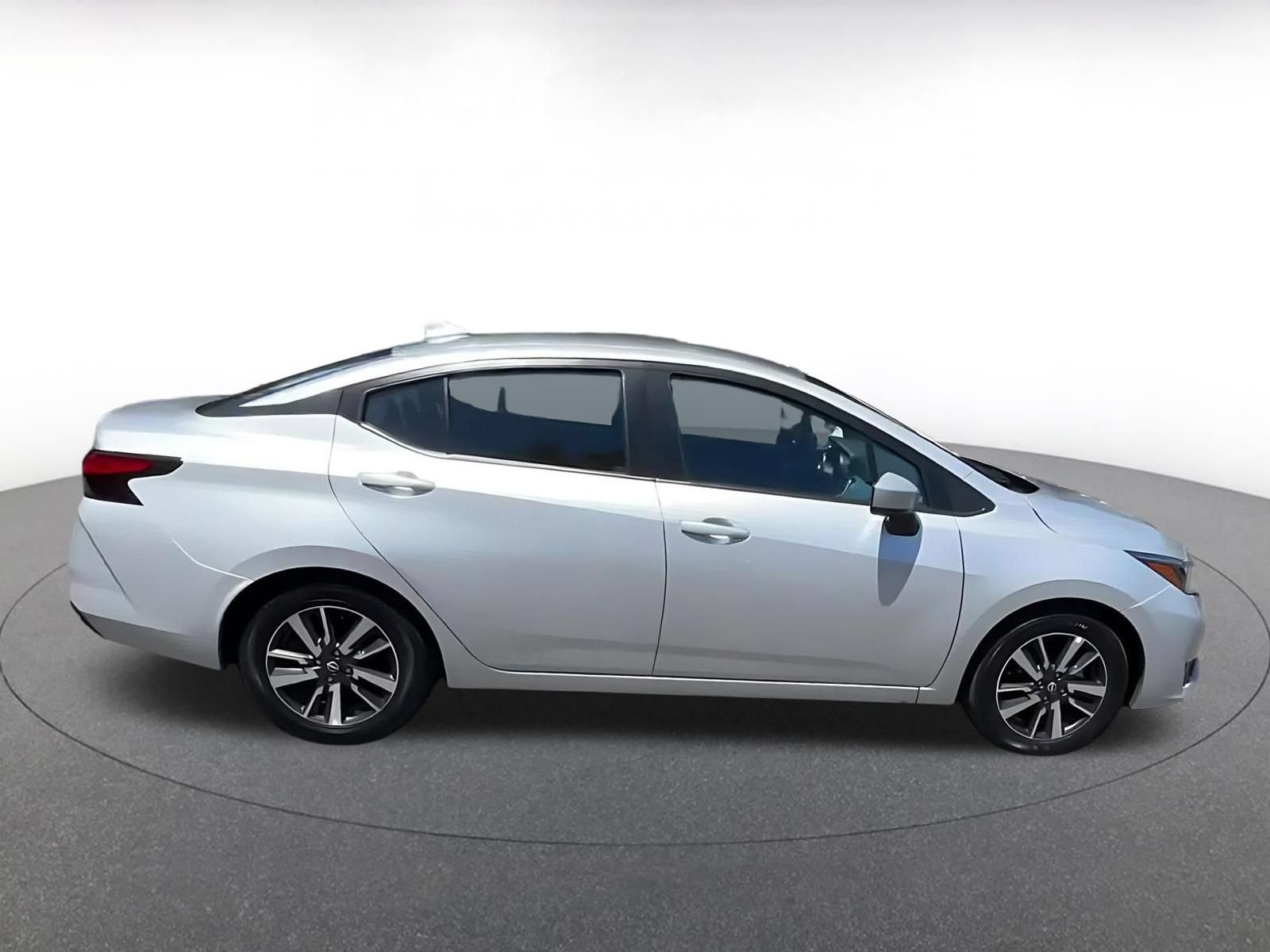 Used 2025 Nissan Versa SV FWD image 16
