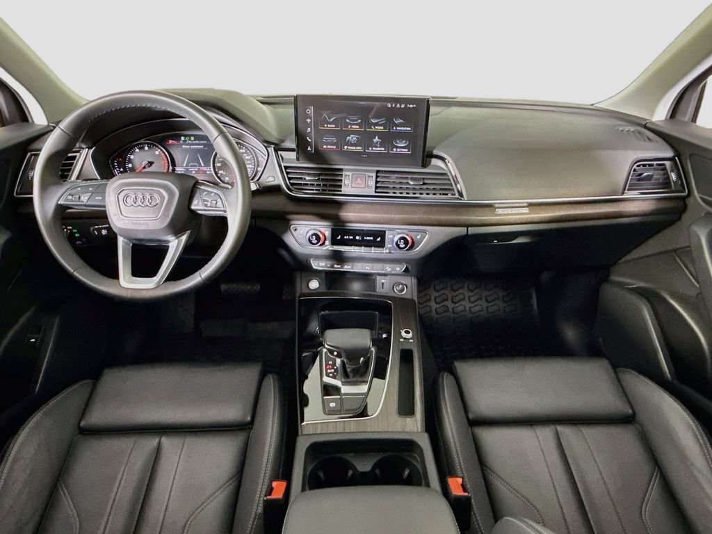 Used 2024 Audi Q5 2.0T Premium w/ Convenience Package AWD/4WD image 9