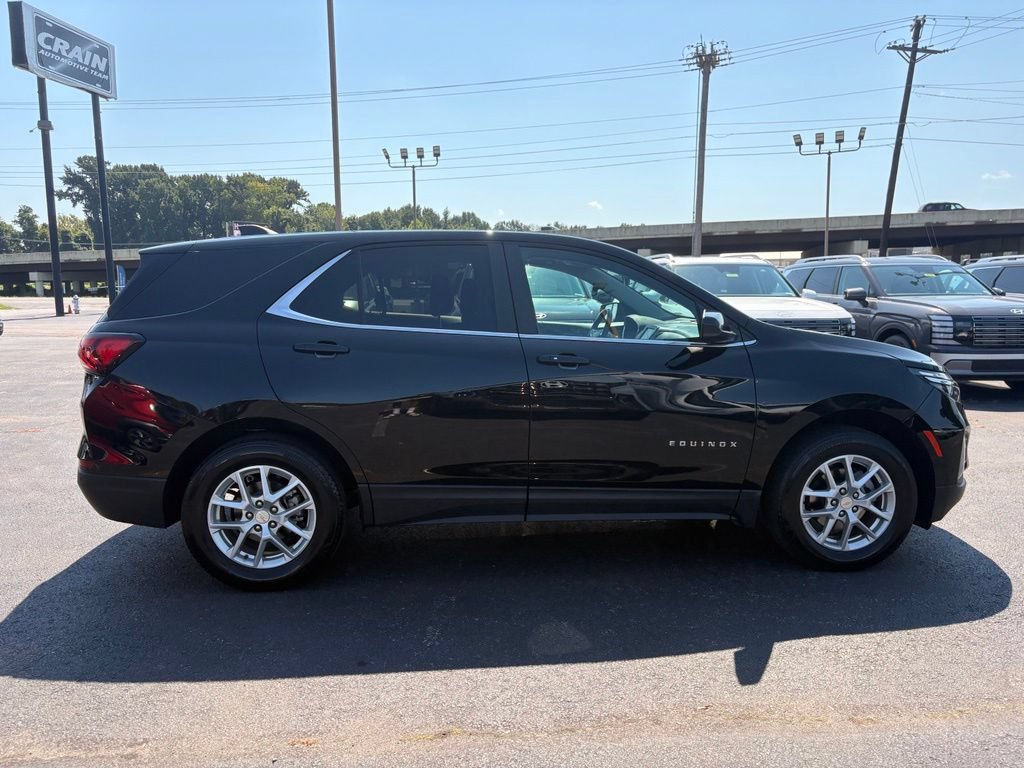 Used 2023 Chevrolet Equinox LT w/ Driver Convenience Package AWD/4WD image 9