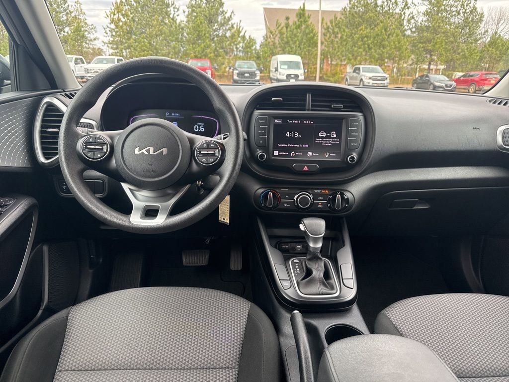 Used 2024 Kia Soul LX w/ Option Group 015 image 3