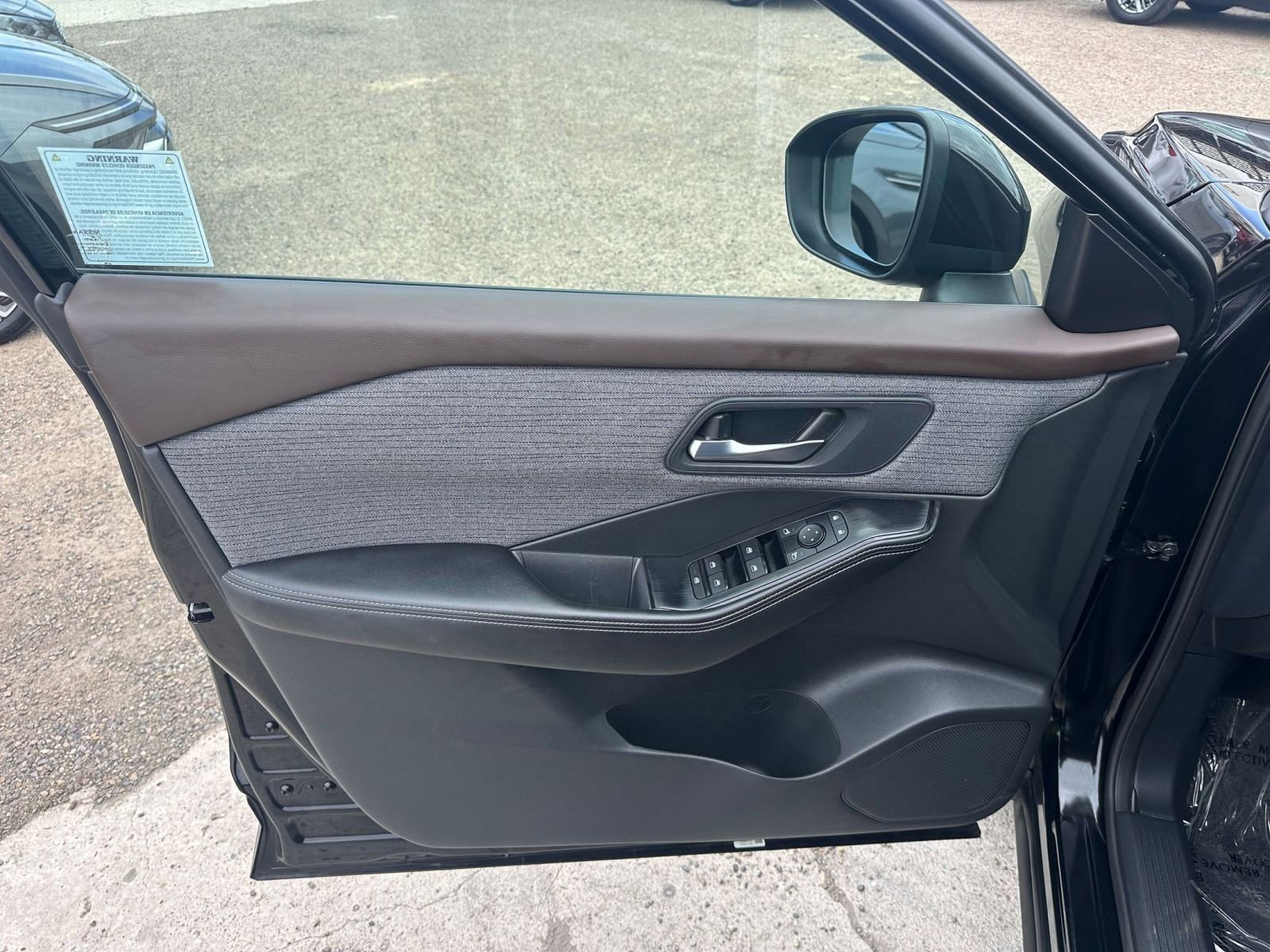 Used 2023 Nissan Rogue SV image 20