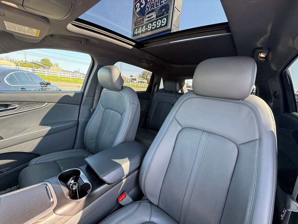 Used 2019 Lincoln Nautilus Reserve image 13