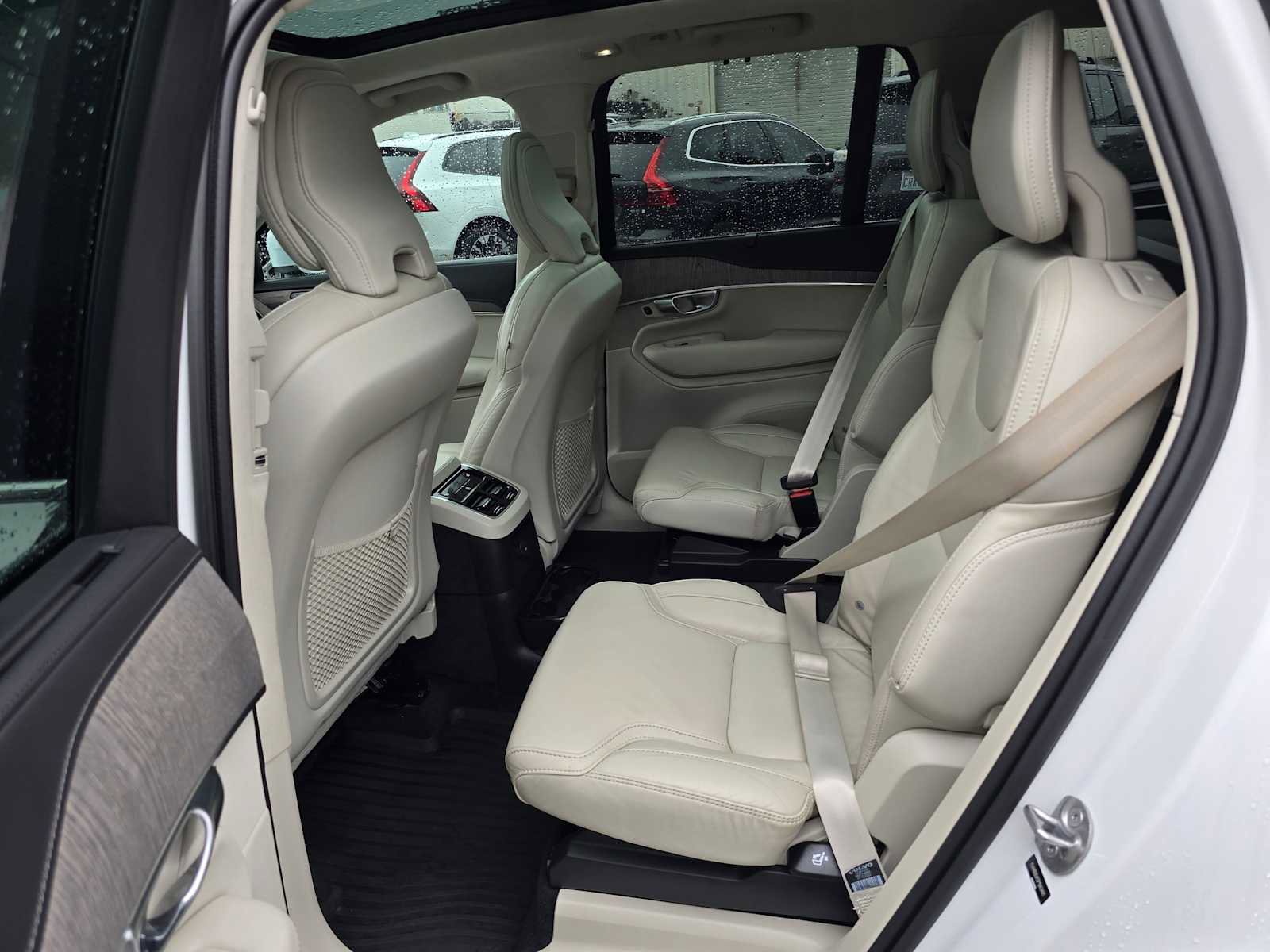Certified 2023 Volvo XC90 T8 Ultimate w/ Lounge Package image 16
