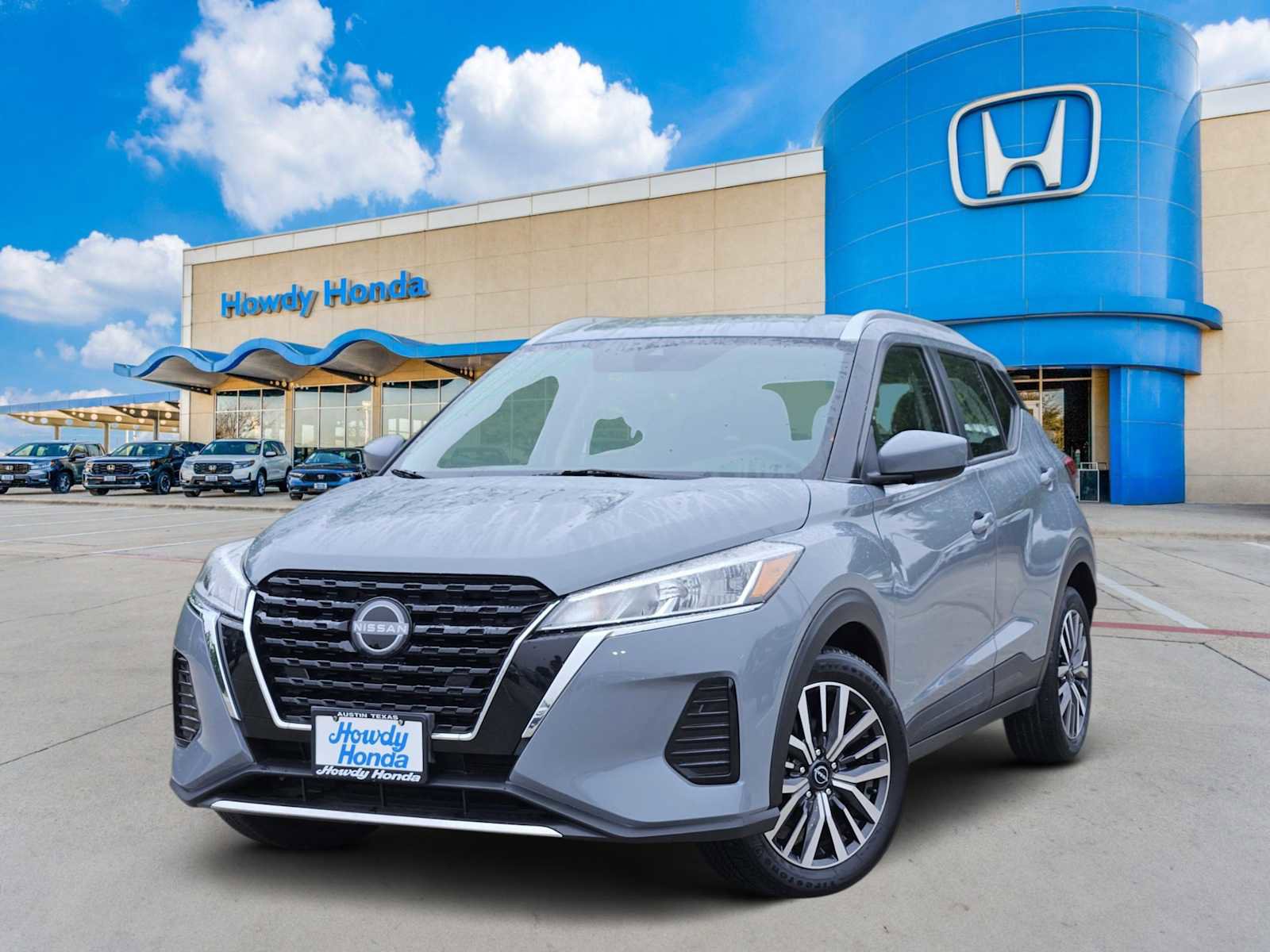 Used 2022 Nissan Kicks SV FWD image 1