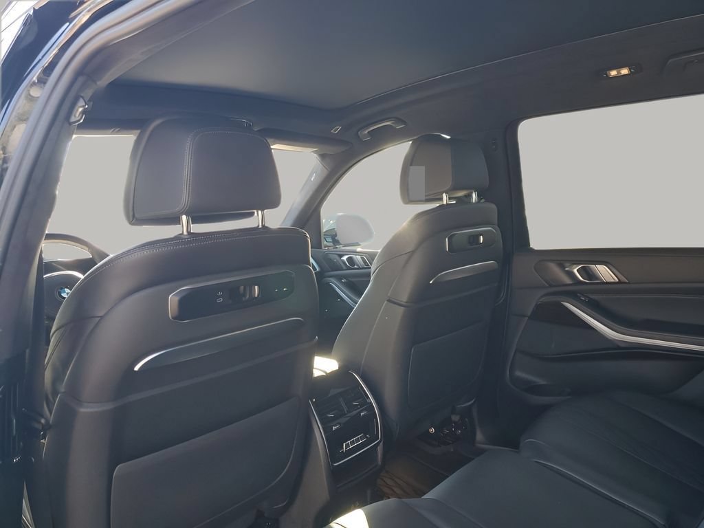 Used 2023 BMW X7 xDrive40i w/ M Sport Package AWD/4WD image 23