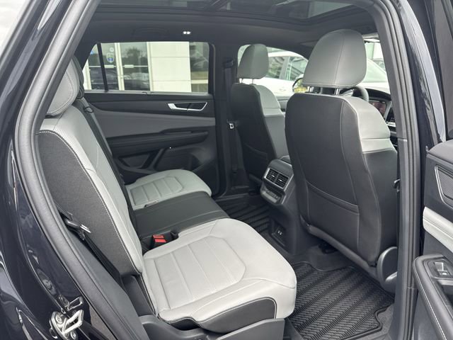 New 2026 Volkswagen Atlas Cross Sport SEL R-Line image 26