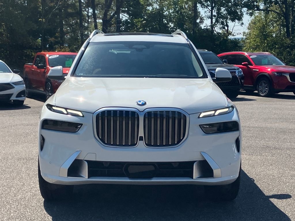 Used 2026 BMW X7 xDrive40i image 3