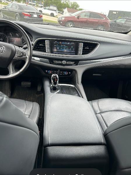 Used 2018 Buick Enclave Premium w/ Trailering Package AWD/4WD image 4