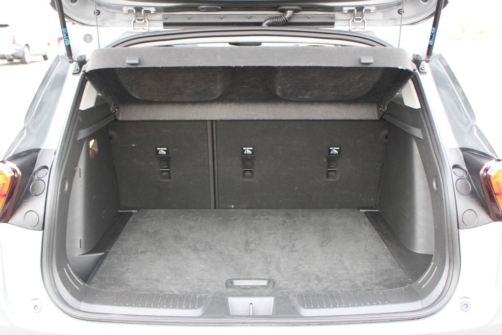 Used 2025 Chevrolet Trax LT image 16