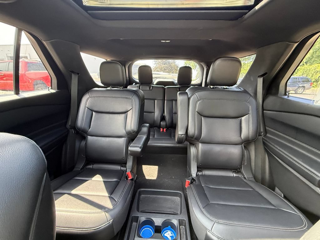 Used 2020 Ford Explorer XLT w/ Equipment Group 202A AWD/4WD image 19