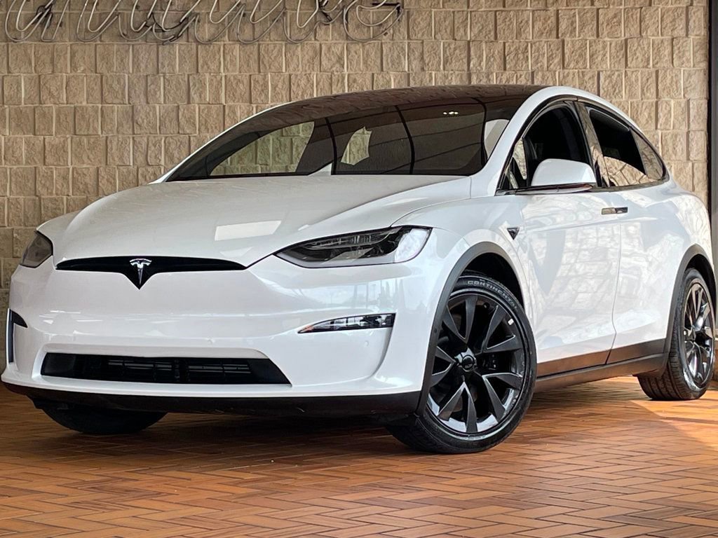 Used 2022 Tesla Model X Plaid image 3