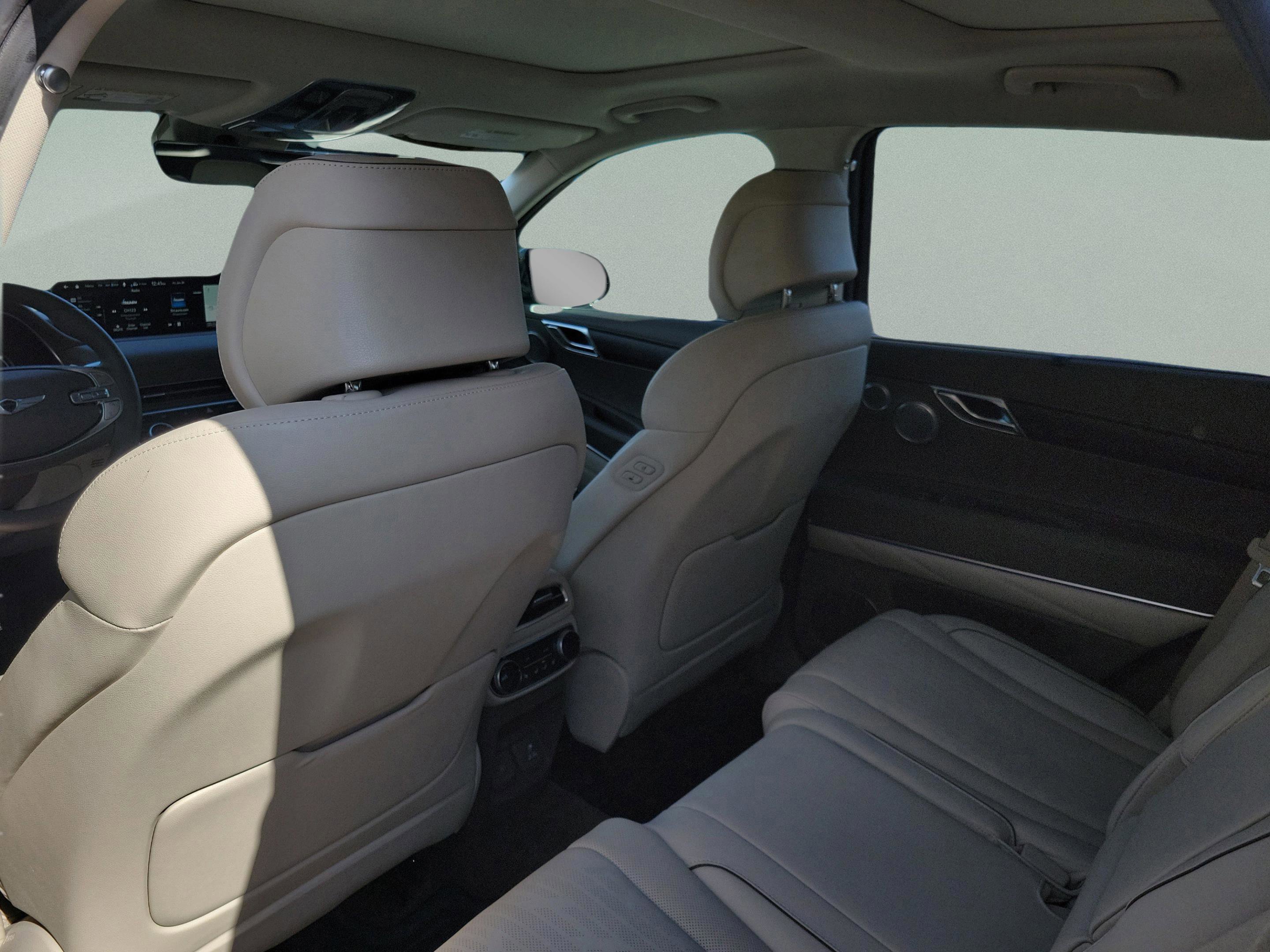 Used 2024 Genesis GV80 3.5T w/ Advanced Package image 14