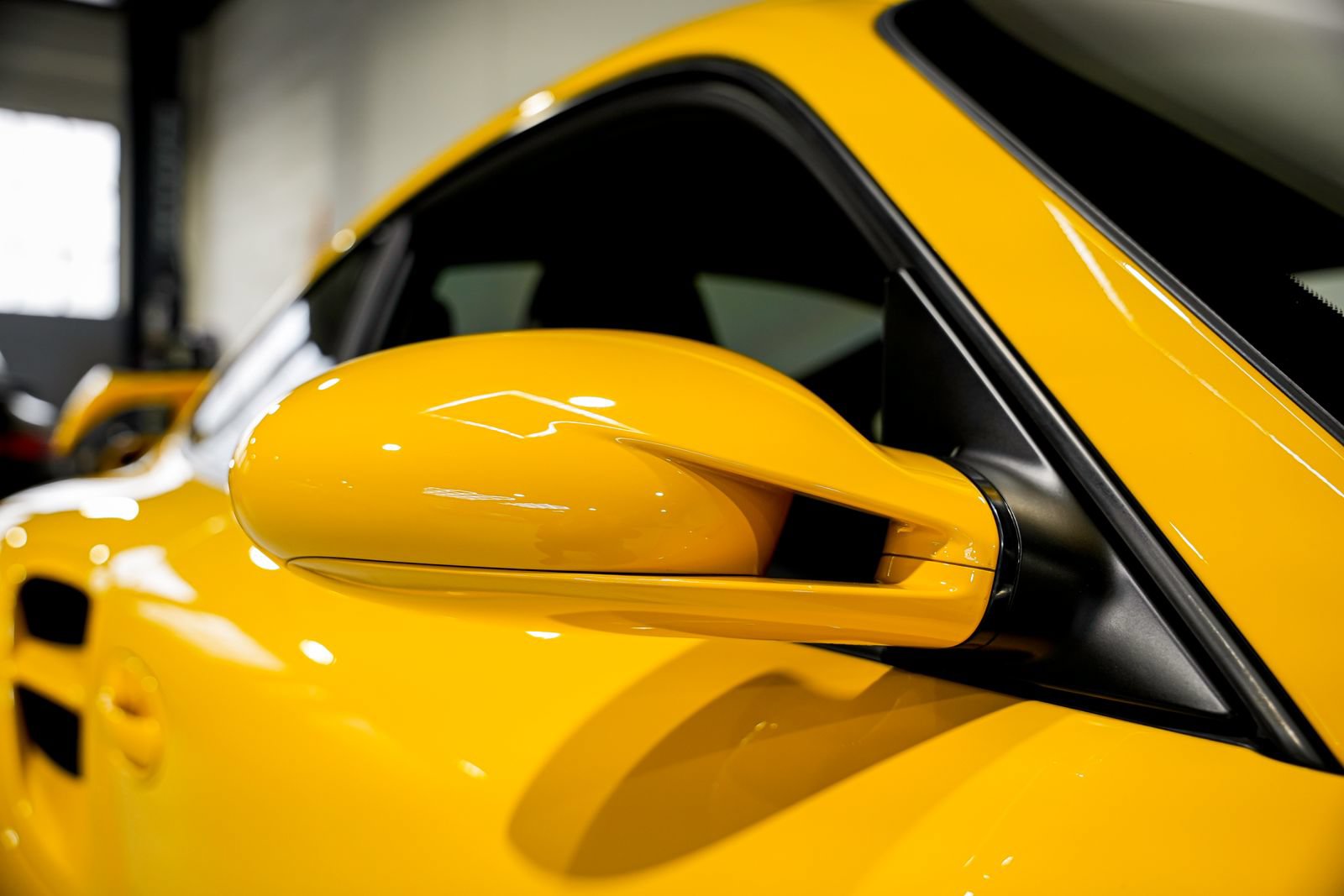 Used 2008 Porsche 911 GT2 RWD image 30