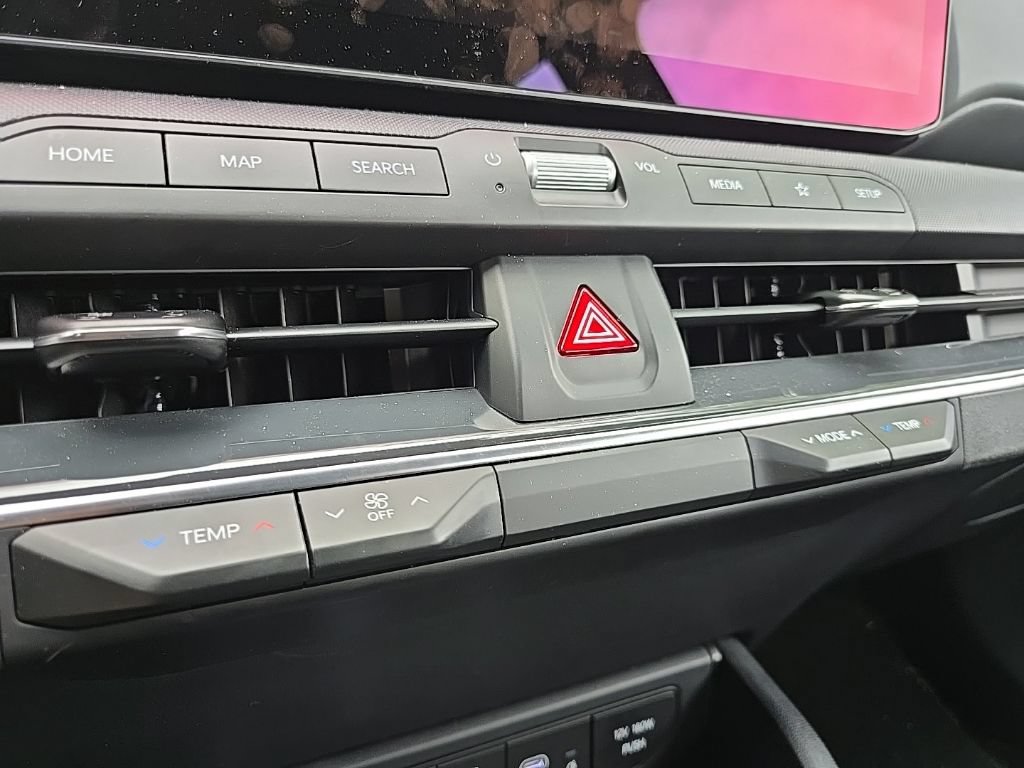 Certified 2025 Kia K4 EX FWD image 22