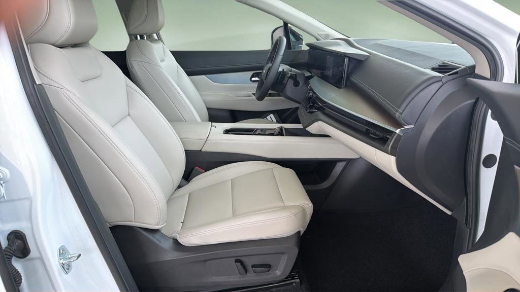 Certified 2025 Nissan Murano SL w/ Cargo Package AWD/4WD image 11