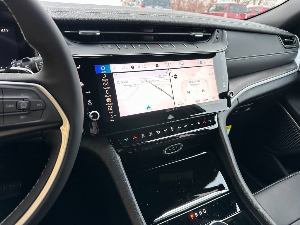 New 2026 Jeep Grand Cherokee Limited image 3