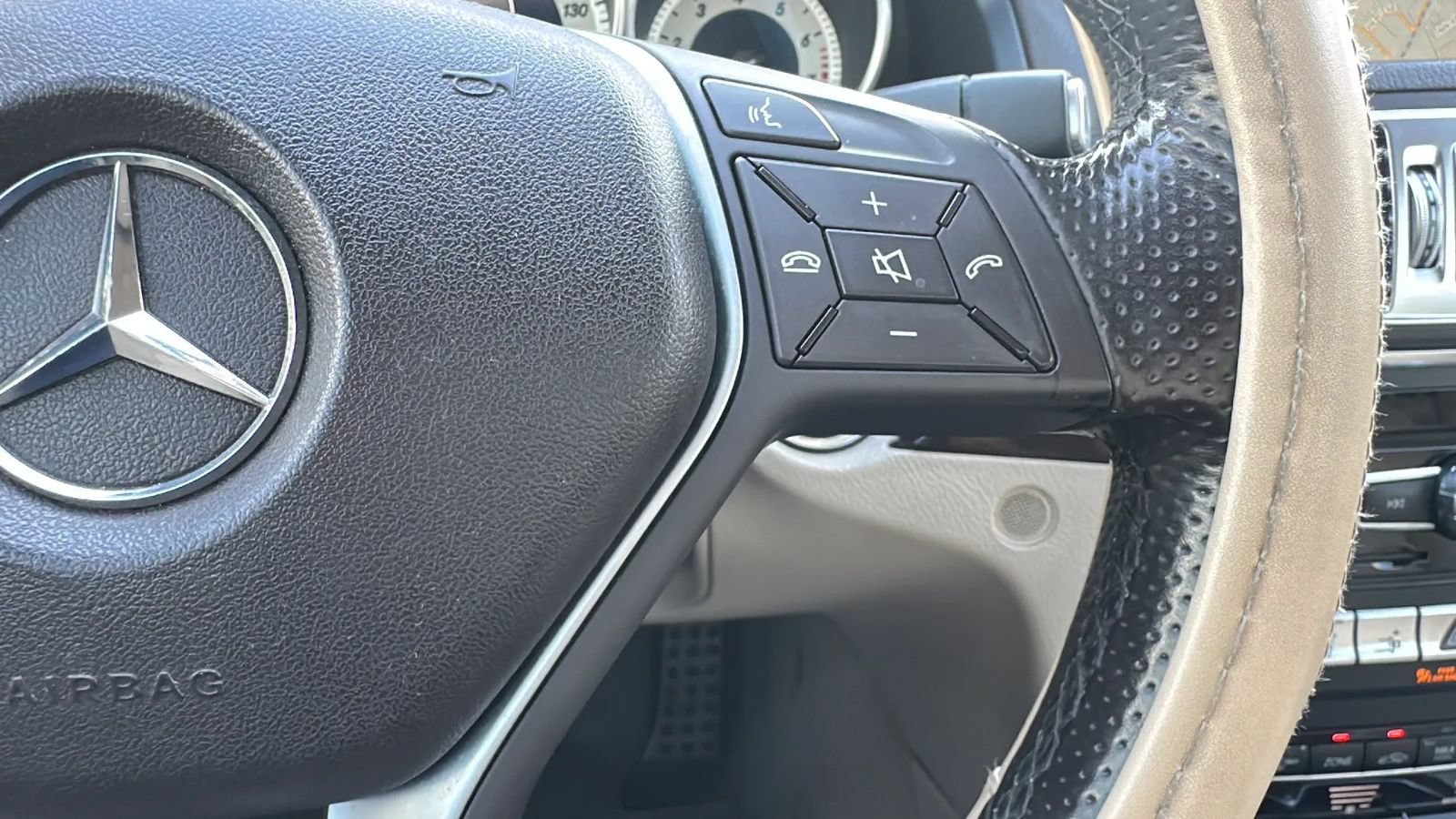 Used 2014 Mercedes-Benz E 350 Cabriolet w/ Premium 1 Package image 37