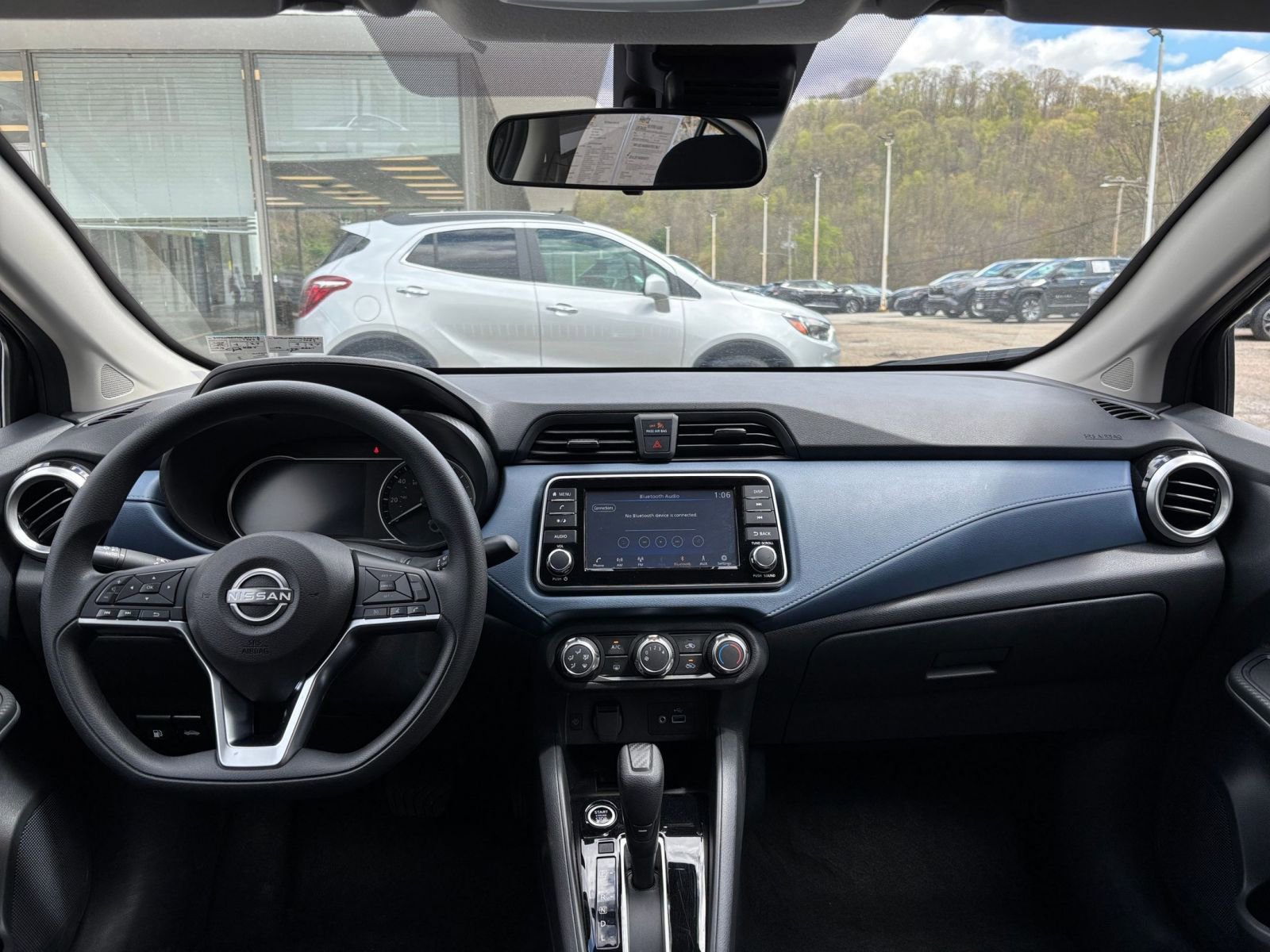 Used 2025 Nissan Versa SV FWD image 32