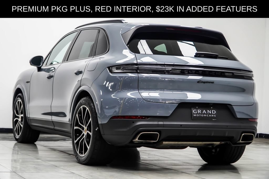 Used 2024 Porsche Cayenne AWD/4WD image 14