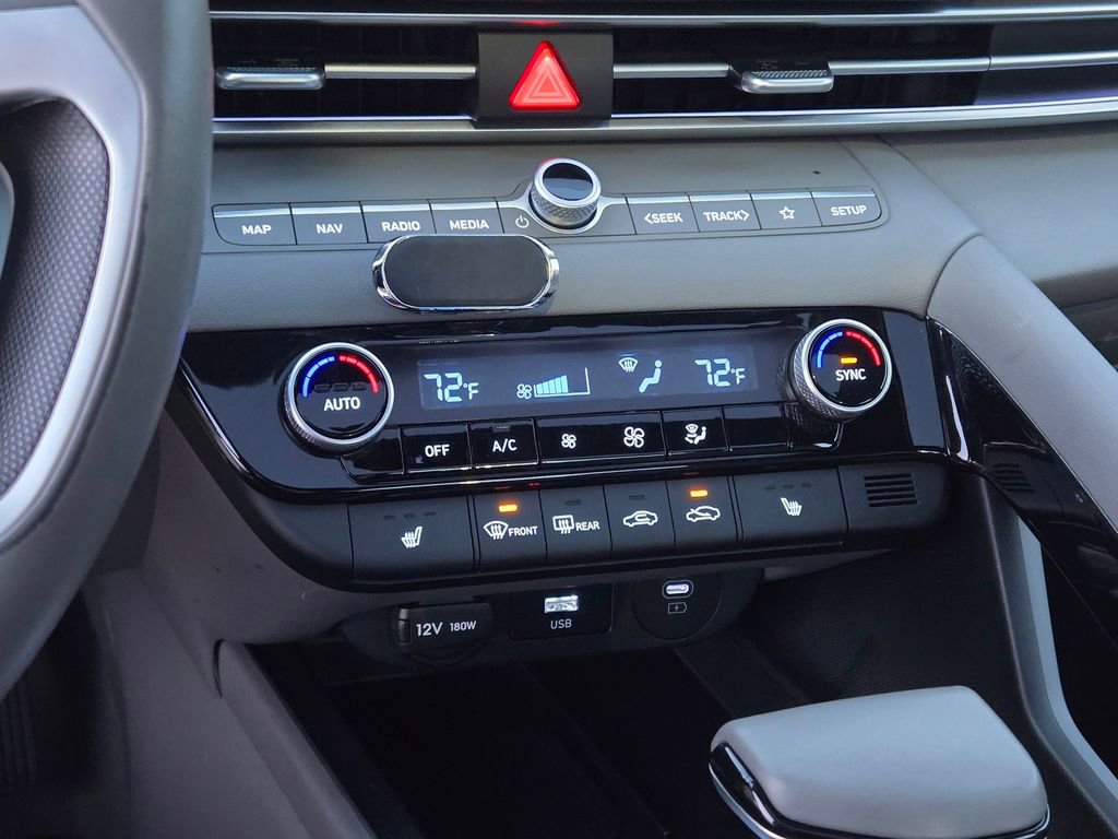 Used 2024 Hyundai Elantra SEL w/ Convenience Package image 34