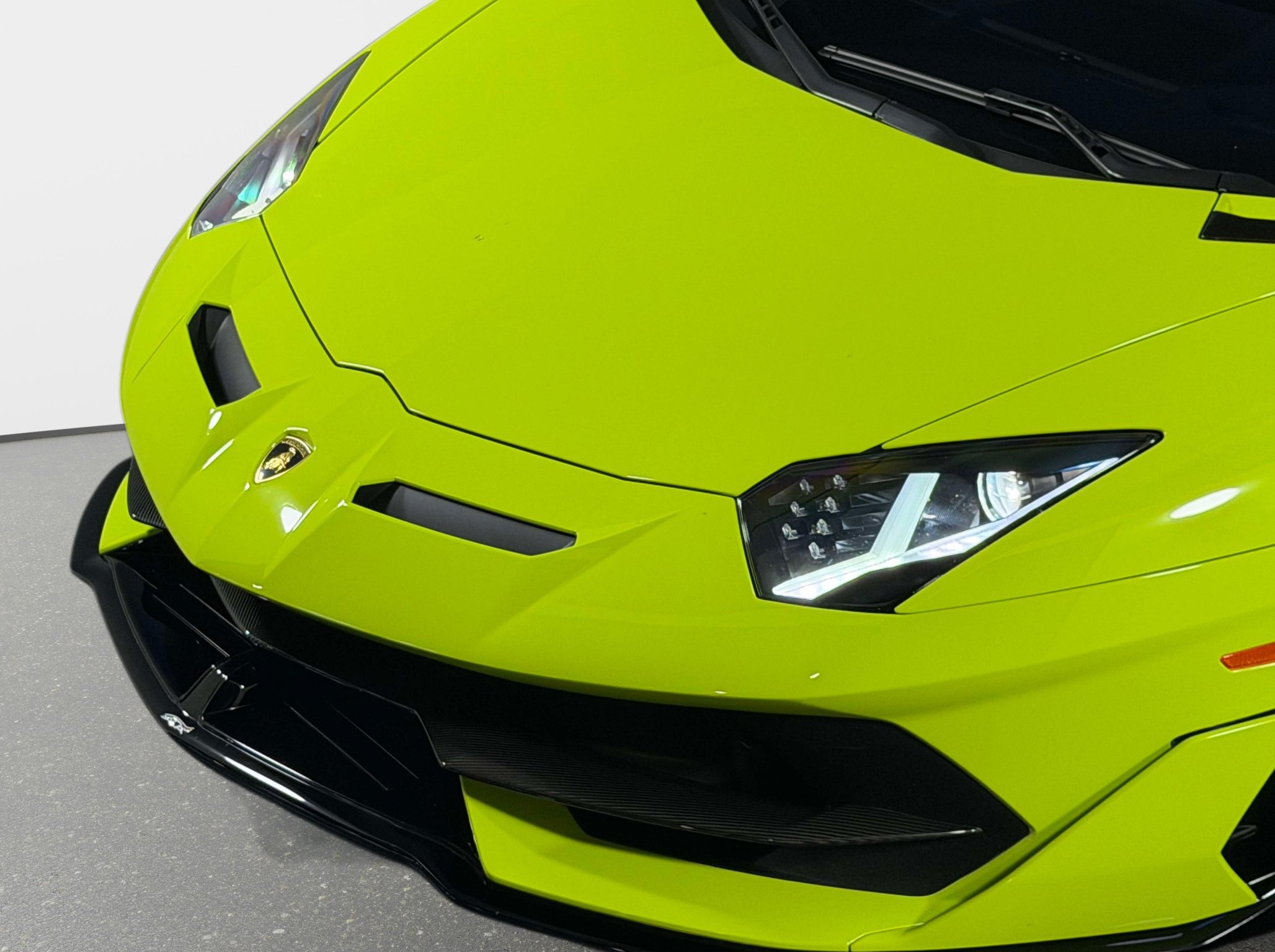 Used 2020 Lamborghini Aventador SVJ AWD/4WD image 23