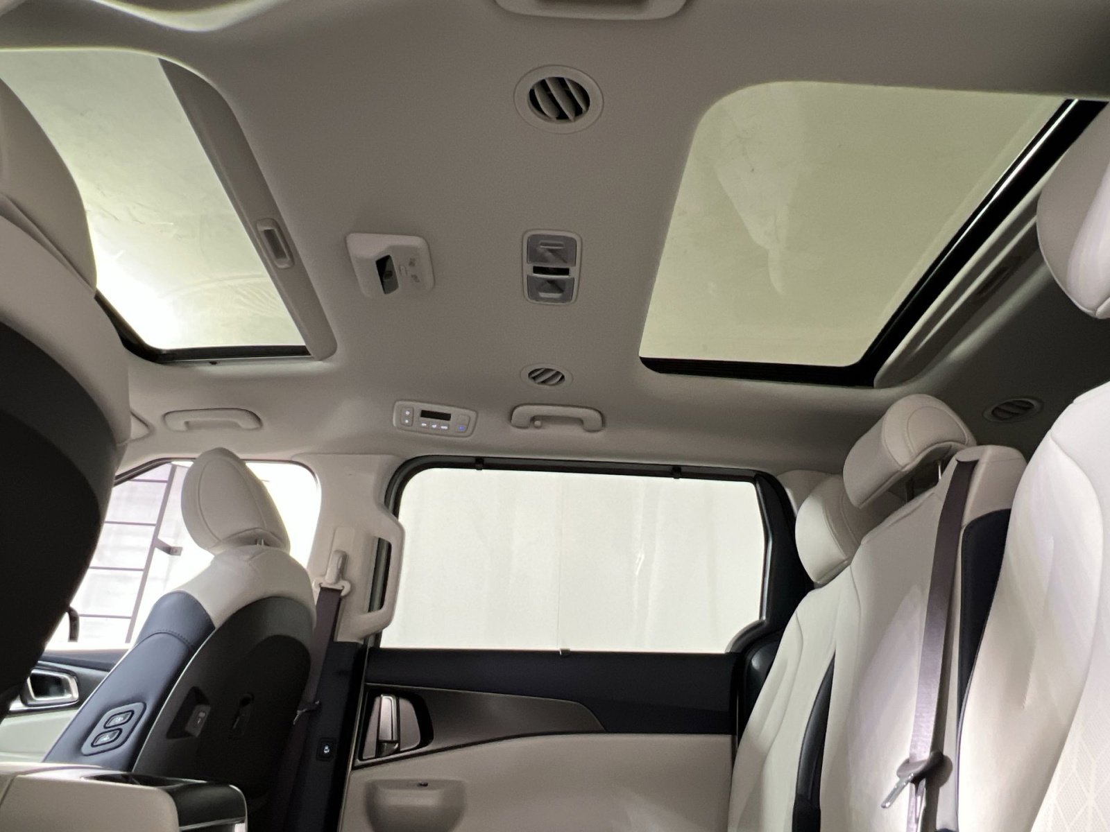 New 2026 Kia Carnival SX w/ SX Dark Edition Package image 22