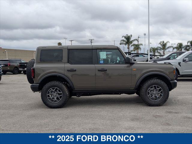 New 2025 Ford Bronco Badlands AWD/4WD image 6