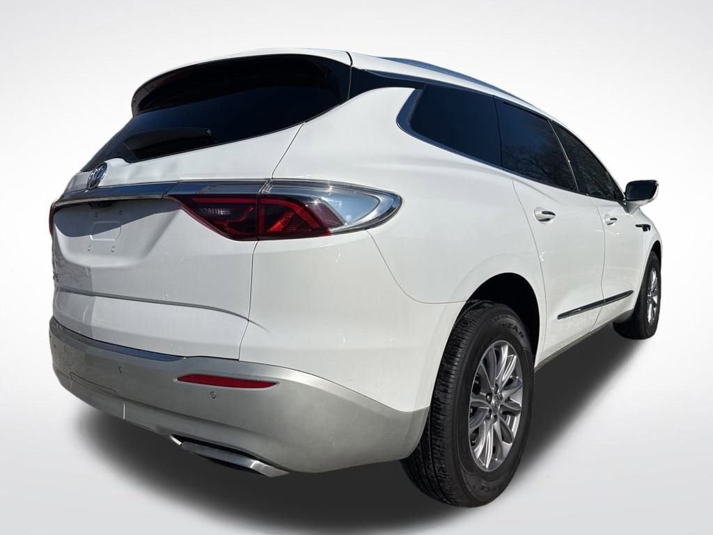 Used 2024 Buick Enclave Premium image 11