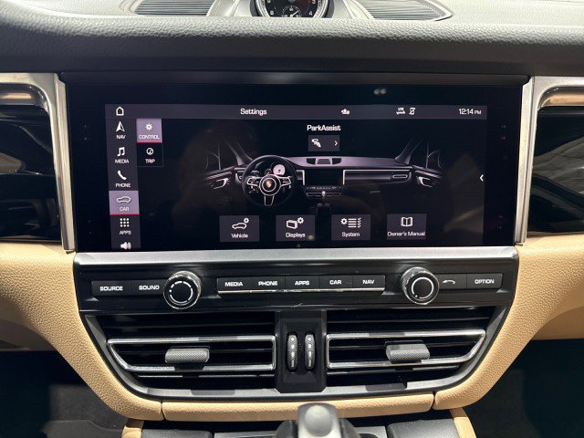 Used 2021 Porsche Macan w/ Premium Package image 83