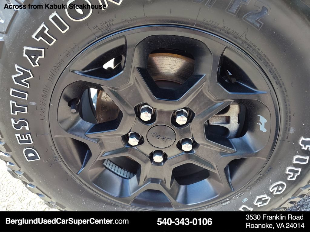 Used 2023 Jeep Wrangler Unlimited w/ Cold Weather Group AWD/4WD image 11