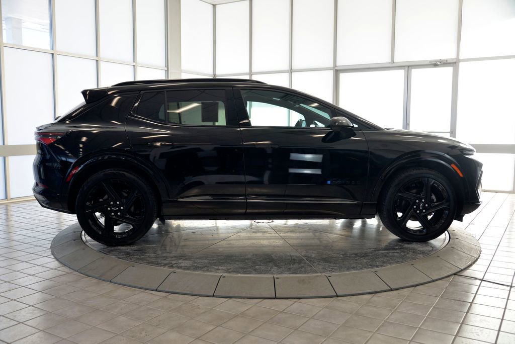 Used 2024 Chevrolet Equinox EV RS image 9