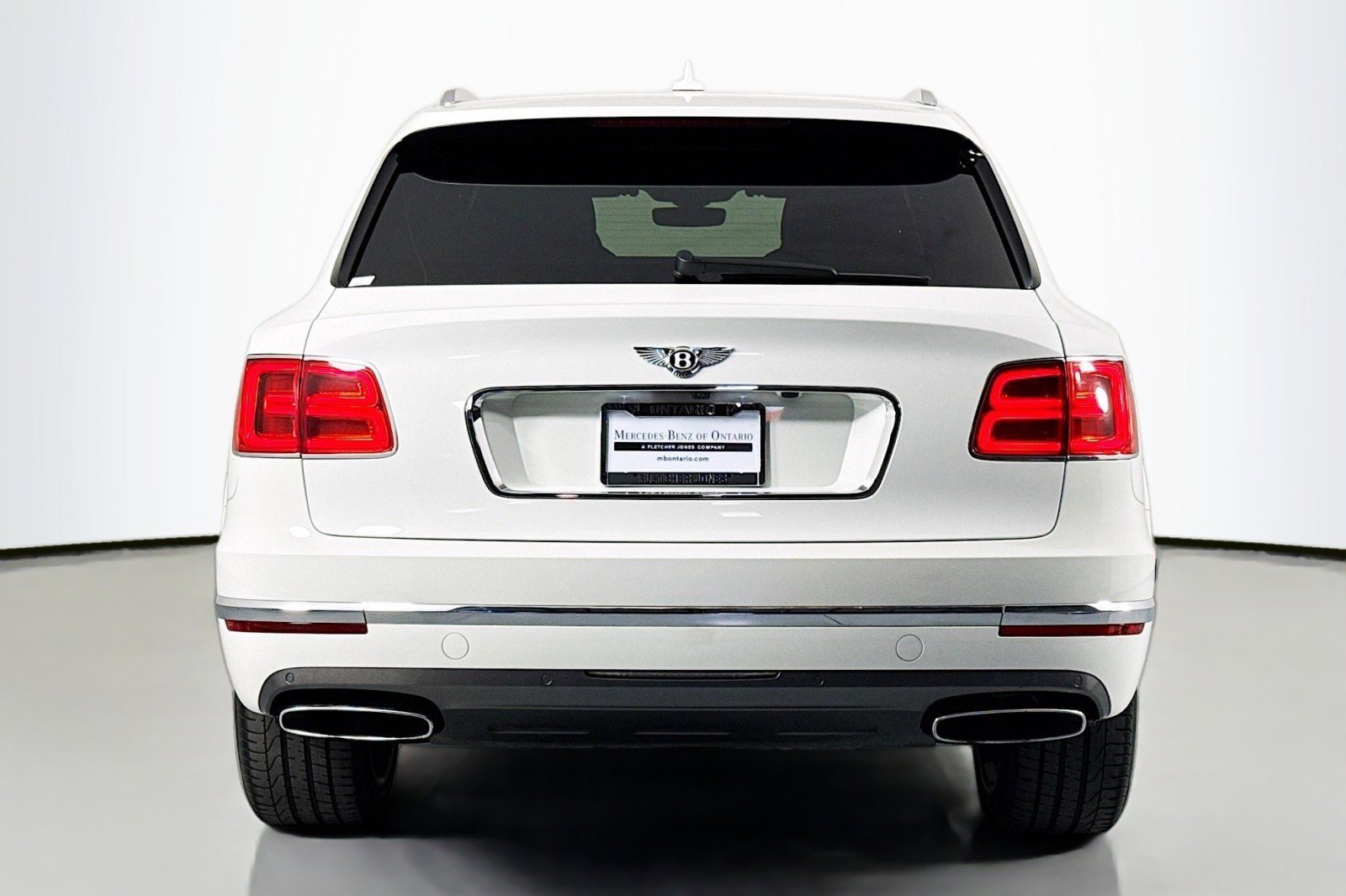 Used 2018 Bentley Bentayga image 3