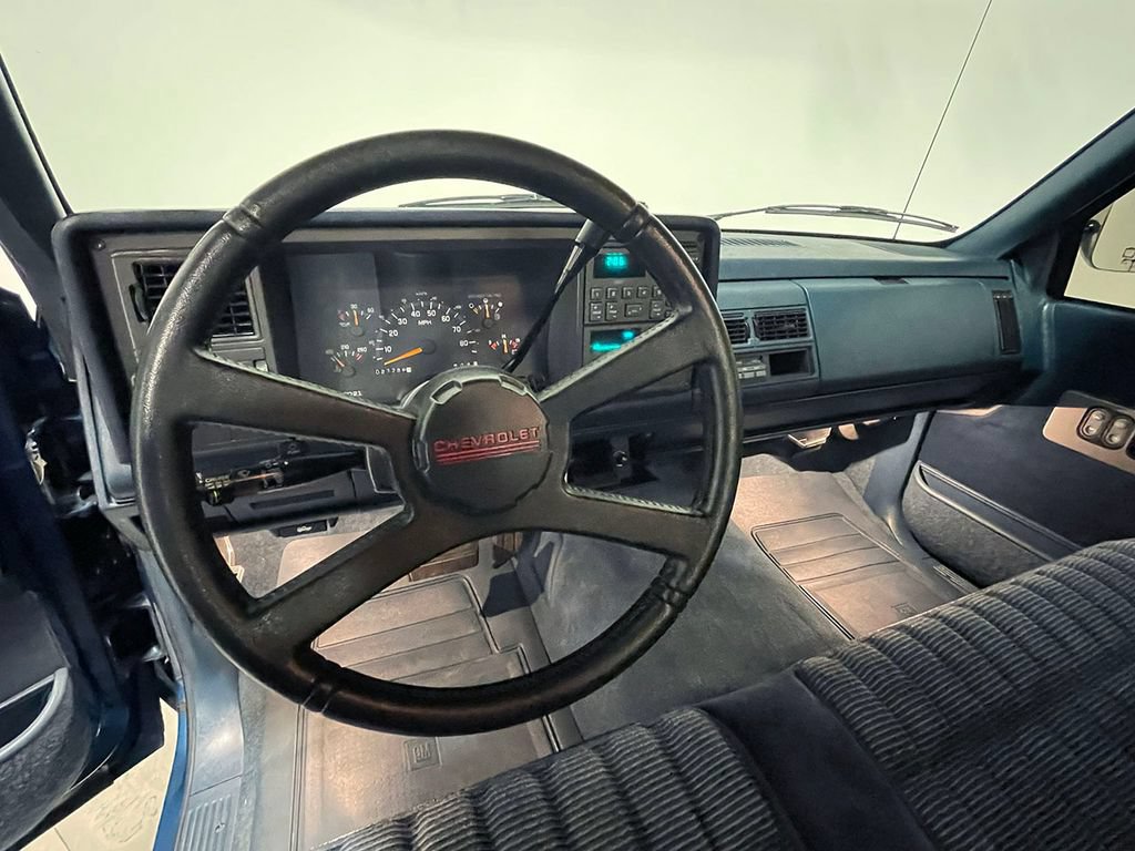 Used 1992 Chevrolet Silverado 1500 2WD Regular Cab image 61