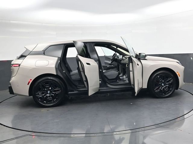 New 2026 BMW iX xDrive45 w/ M Sport Package image 35