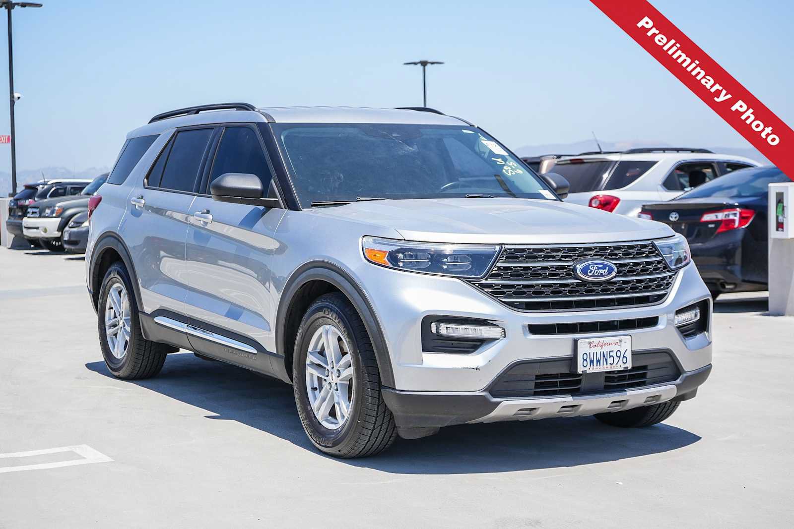 Used 2021 Ford Explorer XLT w/ Equipment Group 202A RWD image 3