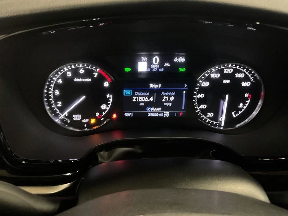 Used 2024 Cadillac XT6 Premium Luxury w/ LPO, Floor Liner Package image 5