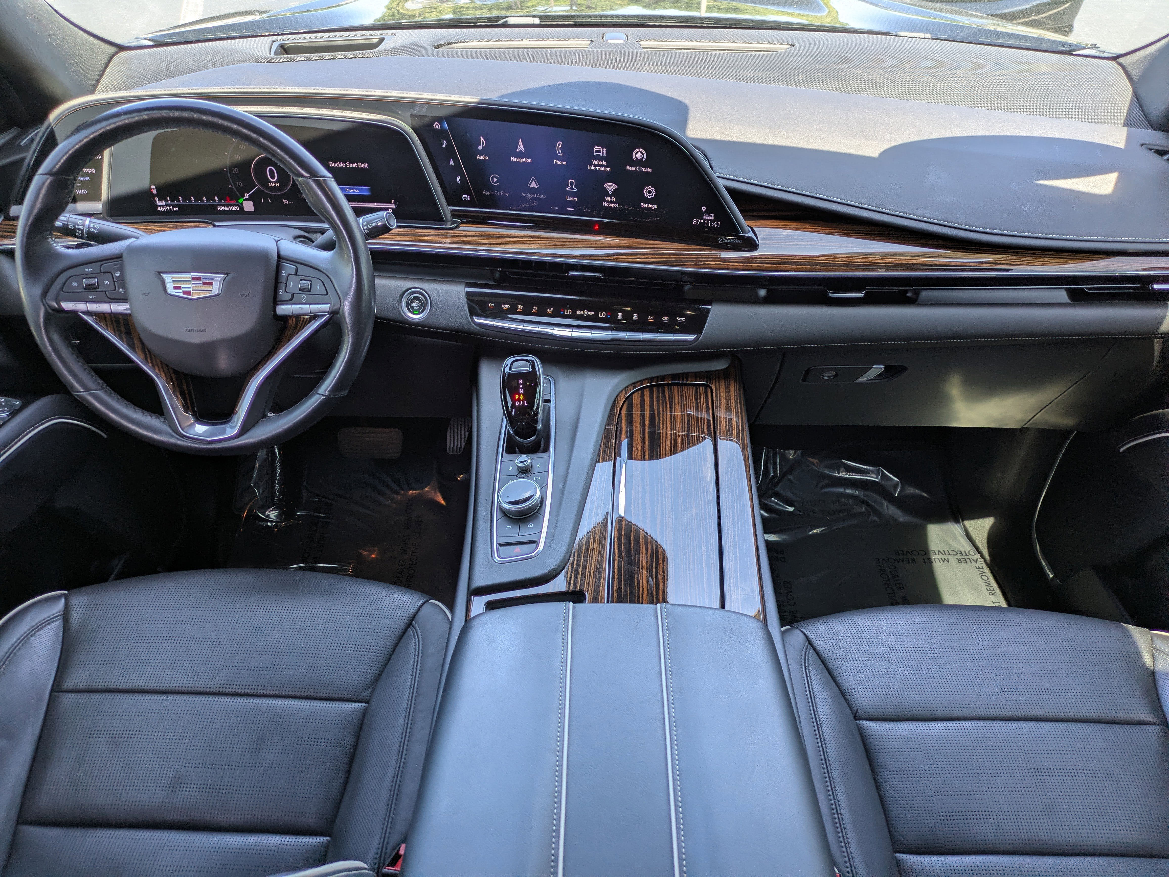 Used 2021 Cadillac Escalade Premium Luxury w/ LPO, Radiant Package AWD/4WD image 13