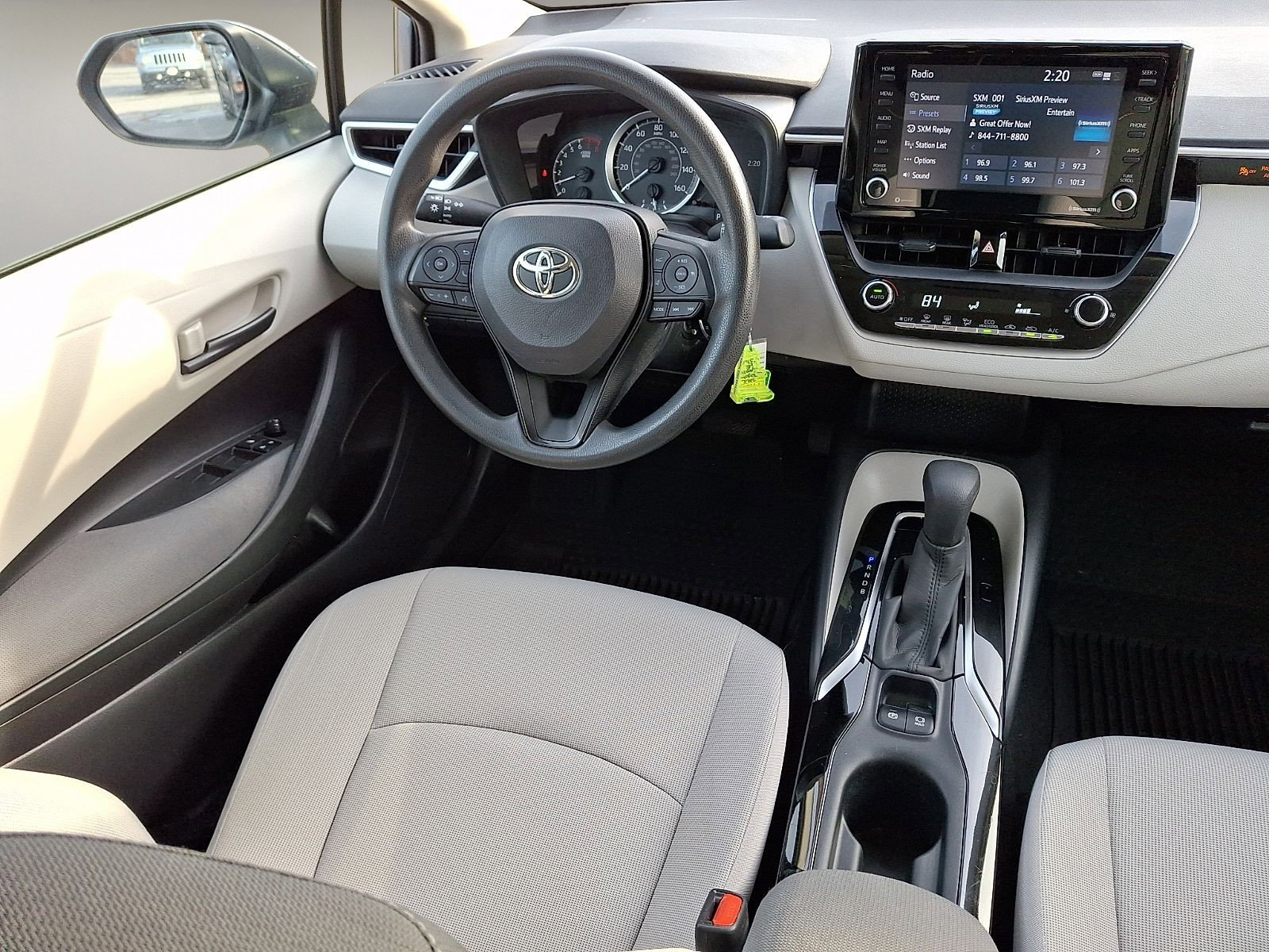 Used 2022 Toyota Corolla LE image 11