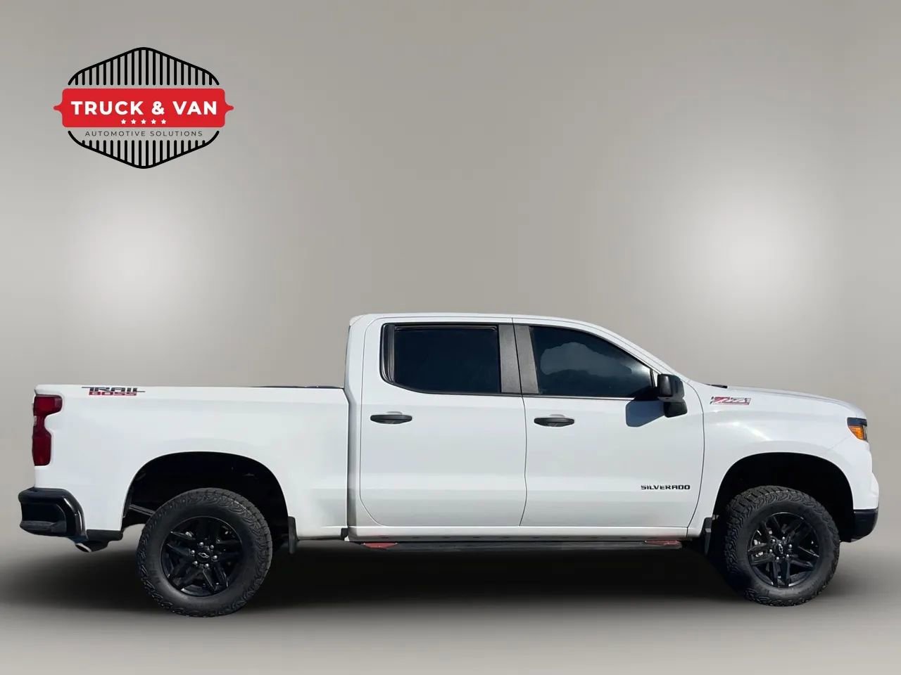 Used 2023 Chevrolet Silverado 1500 Custom Trail Boss AWD/4WD image 8